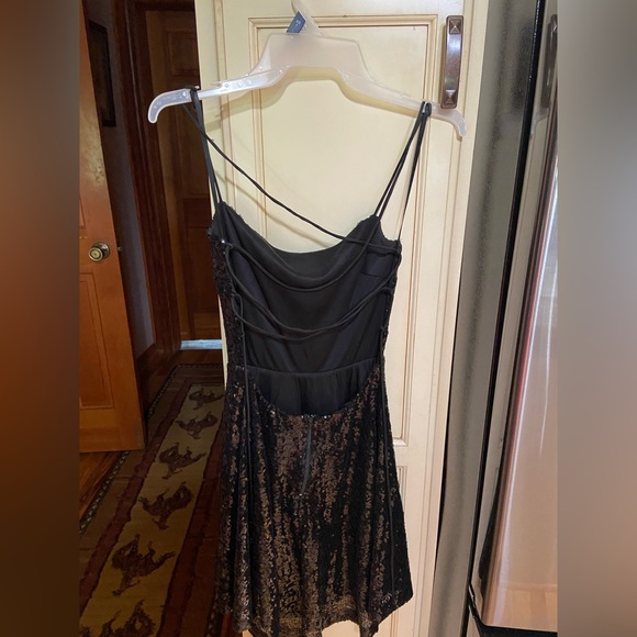 Windsor Dress - Picture 2 of 2